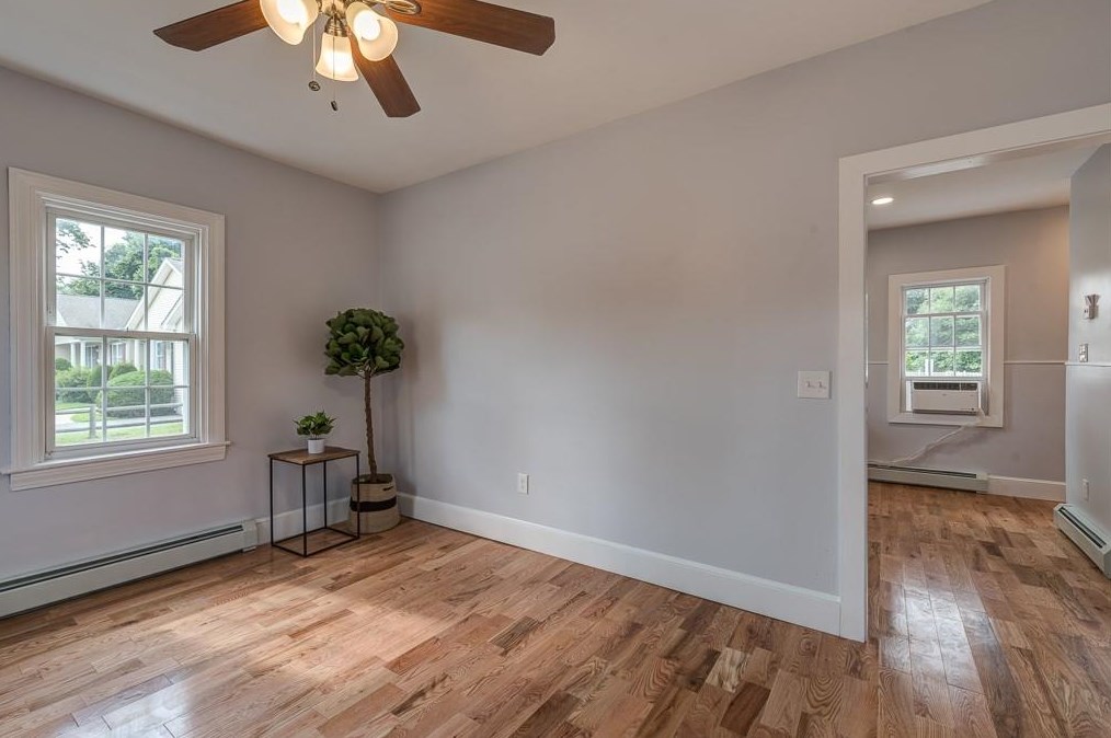 49 Randall St, Cranston RI  02920-5023 exterior