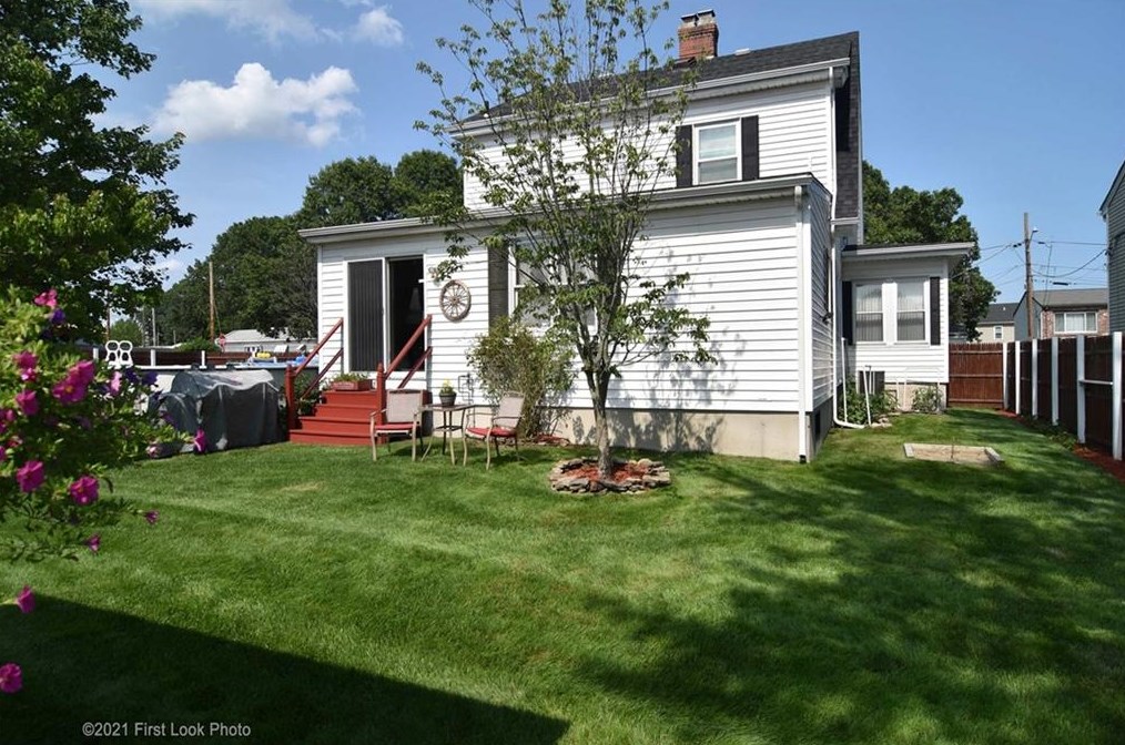 36 Deming St, Pawtucket RI  02861-1430 exterior