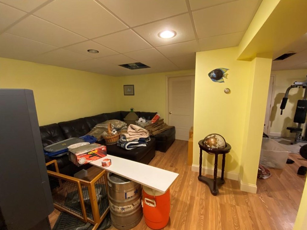 47 Lafayette Dr, Bristol RI  02809-5012 exterior