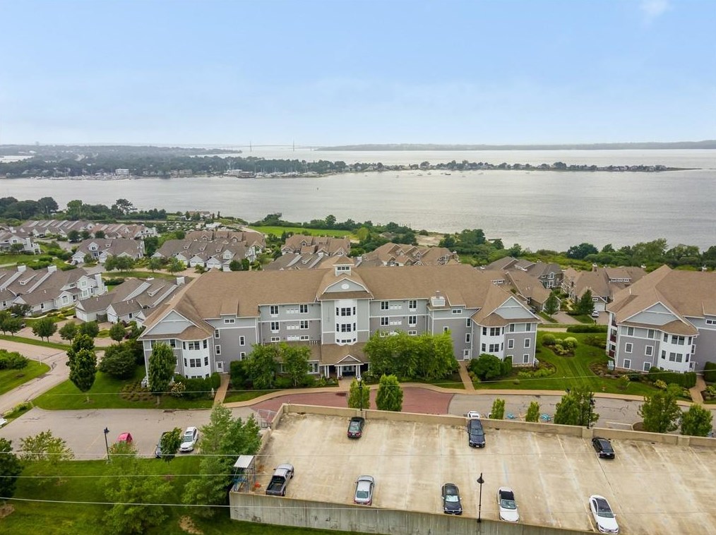 71 Starboard Dr #260, Tiverton, RI 02878