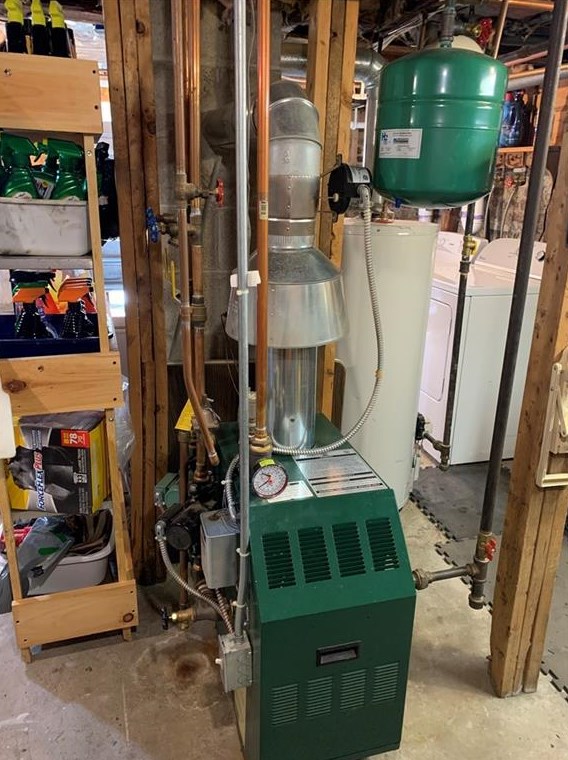 16 Pommenville St, Pawtucket RI  02861-4004 exterior