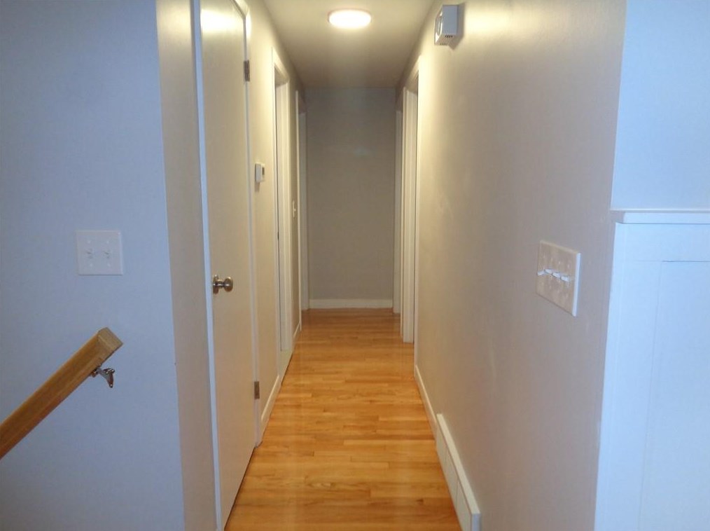 160 Lake Garden Dr, Cranston RI  02920-1208 exterior