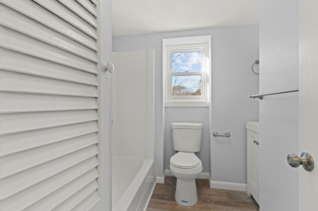 83 Jackson Flat Rd, Scituate RI  02831-1704 exterior