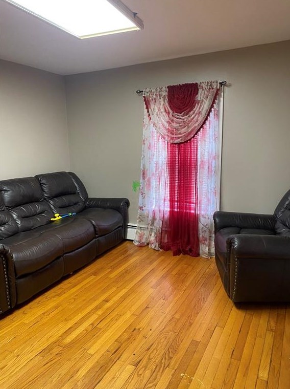 25 Charles St, Pawtucket RI 02860-1401 exterior