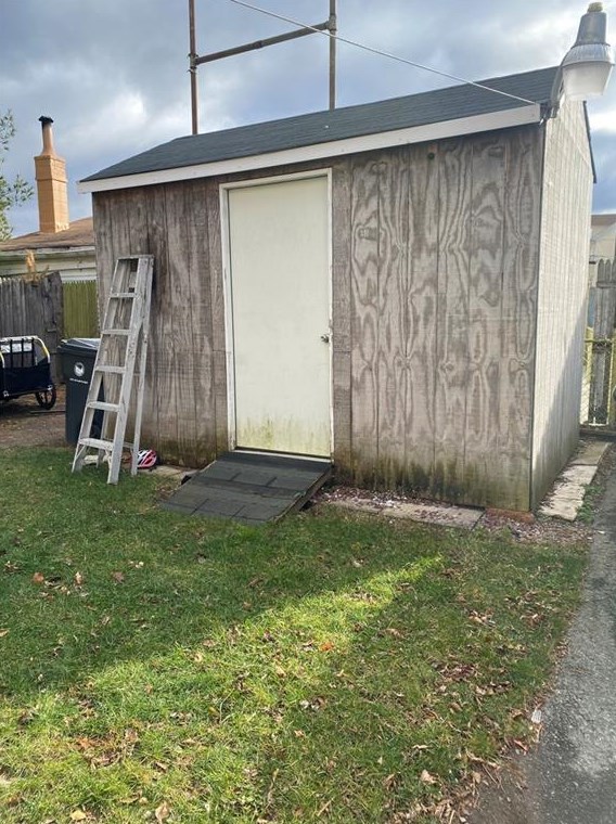 25 Charles St, Pawtucket RI  02860-1401 exterior