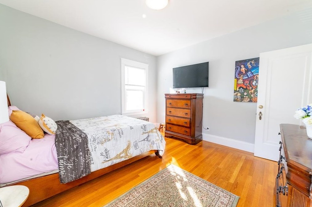 108 Burnside St, Cranston RI  02910-1732 exterior