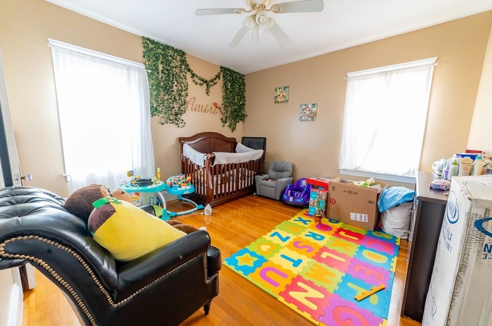 108 Burnside St, Cranston RI  02910-1732 exterior