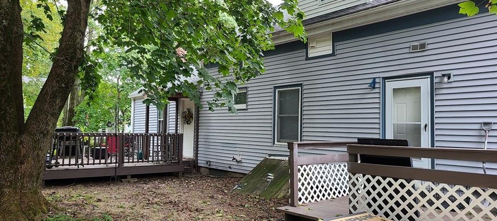 21 Pleasant St, West Warwick RI  02893-4214 exterior