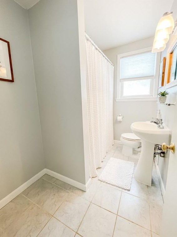 353 Matteson Rd, Scituate RI  02831-1614 exterior