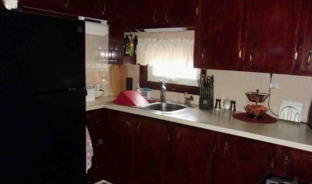 156 Yeoman Ave, Cranston RI 02920-2129 exterior