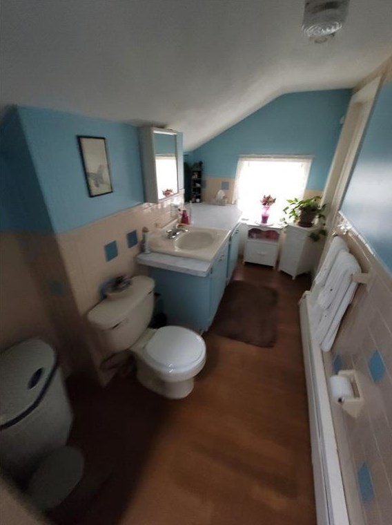 156 Yeoman Ave, Cranston RI 02920-2129 exterior