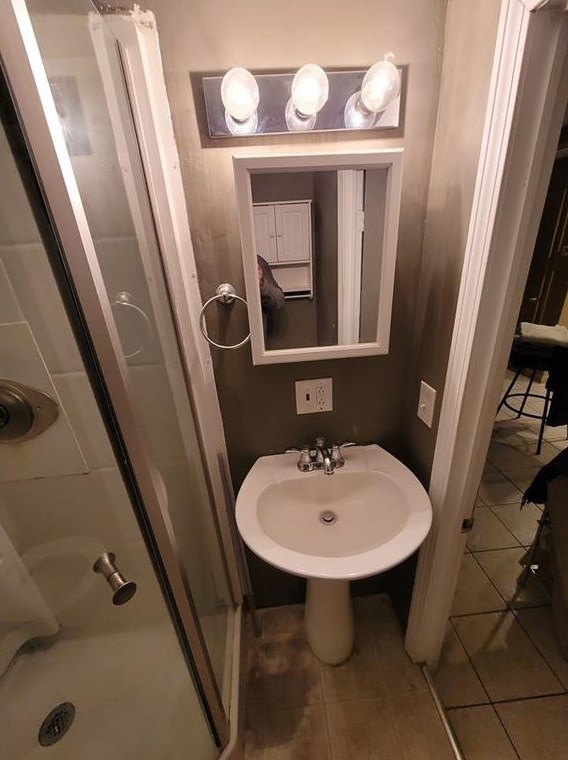 156 Yeoman Ave, Cranston RI 02920-2129 exterior