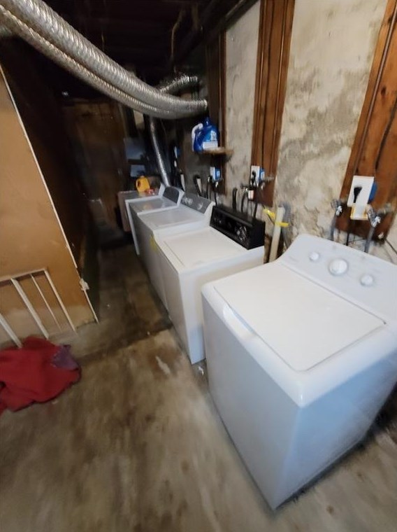 156 Yeoman Ave, Cranston RI 02920-2129 exterior