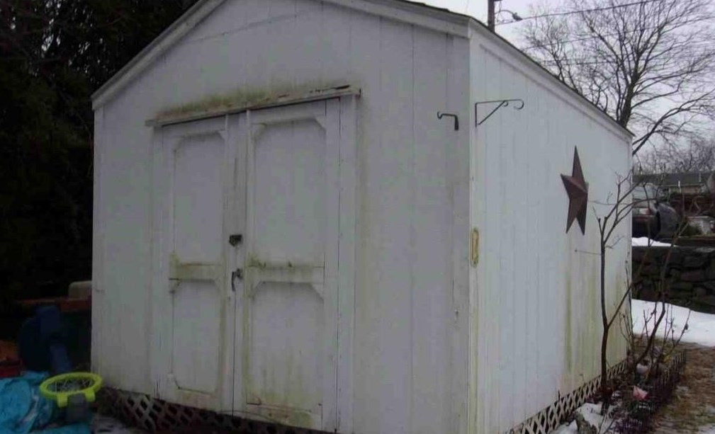 156 Yeoman Ave, Cranston RI 02920-2129 exterior