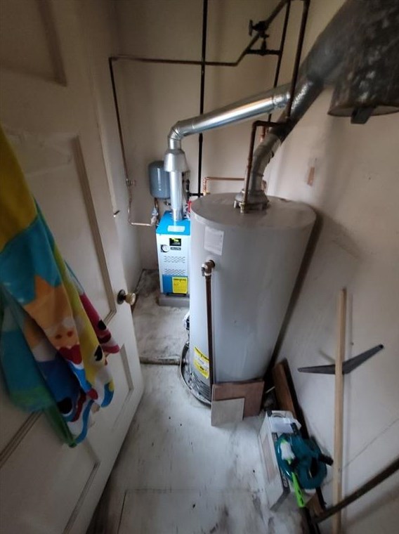 156 Yeoman Ave, Cranston RI 02920-2129 exterior