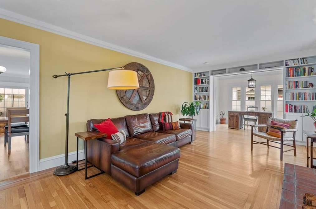 128 Shirley Blvd, Cranston RI 02910-3326 exterior