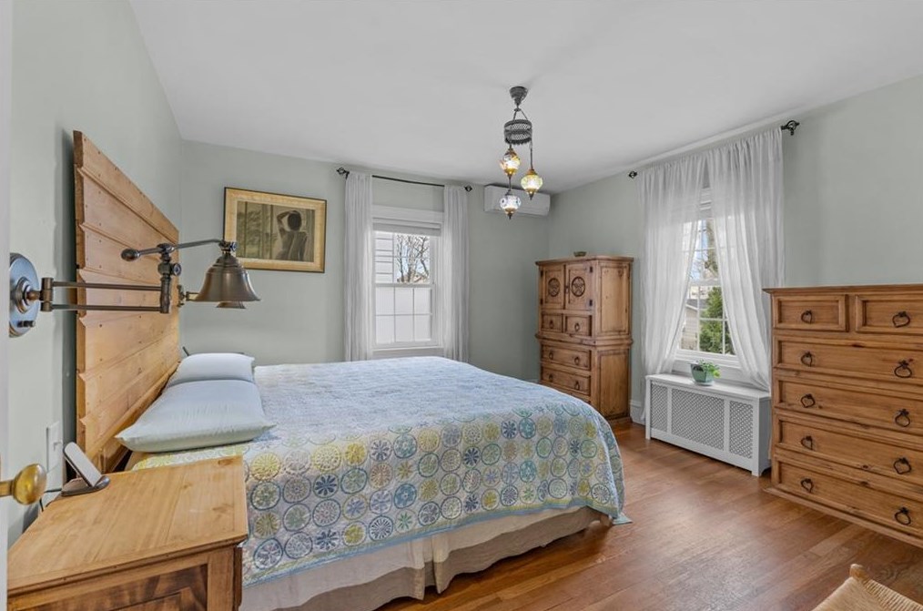 128 Shirley Blvd, Cranston RI 02910-3326 exterior