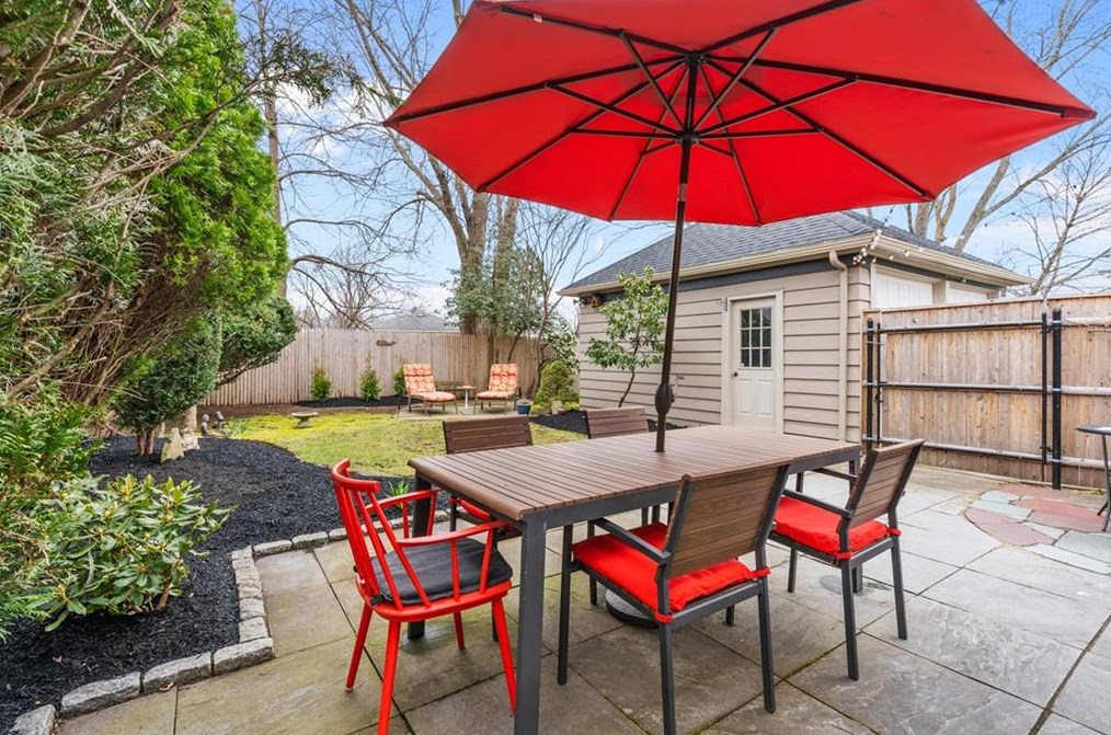 128 Shirley Blvd, Cranston RI 02910-3326 exterior