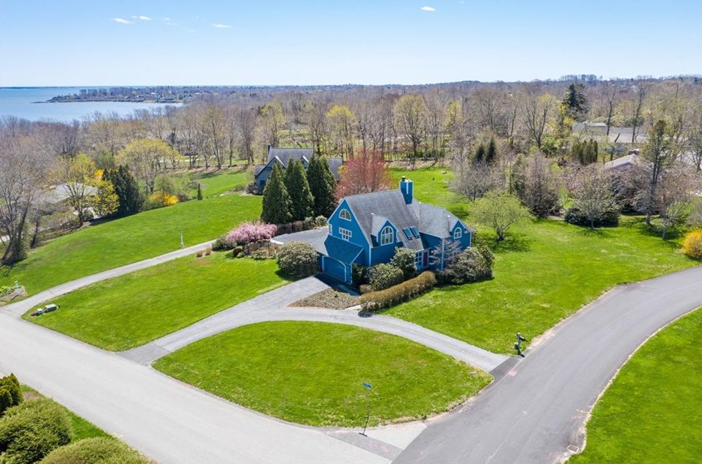 179 Taylor Rd, Portsmouth RI  02871-5416 exterior