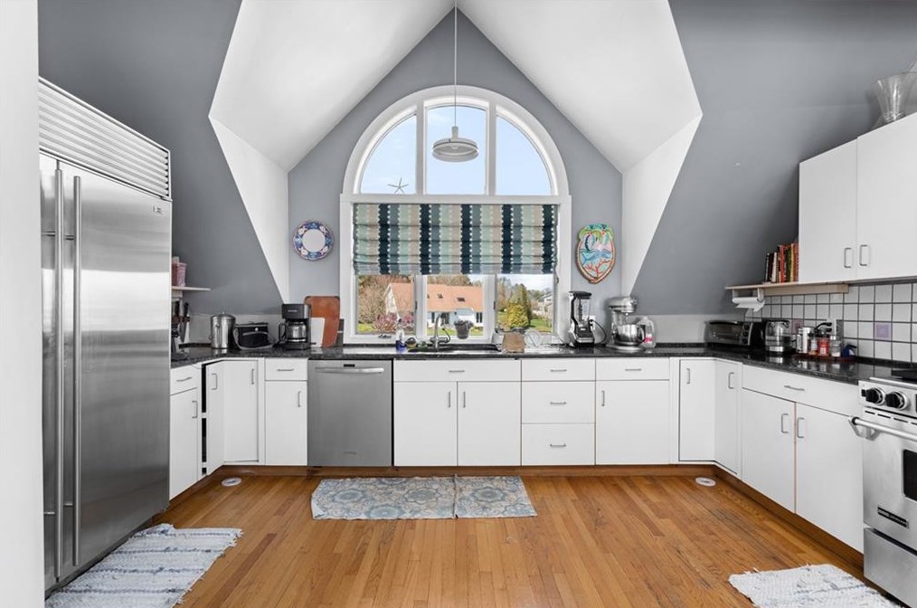 179 Taylor Rd, Portsmouth RI  02871-5416 exterior