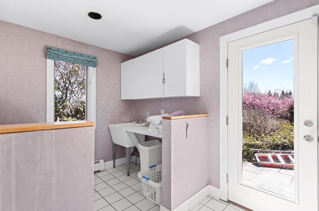 179 Taylor Rd, Portsmouth RI  02871-5416 exterior