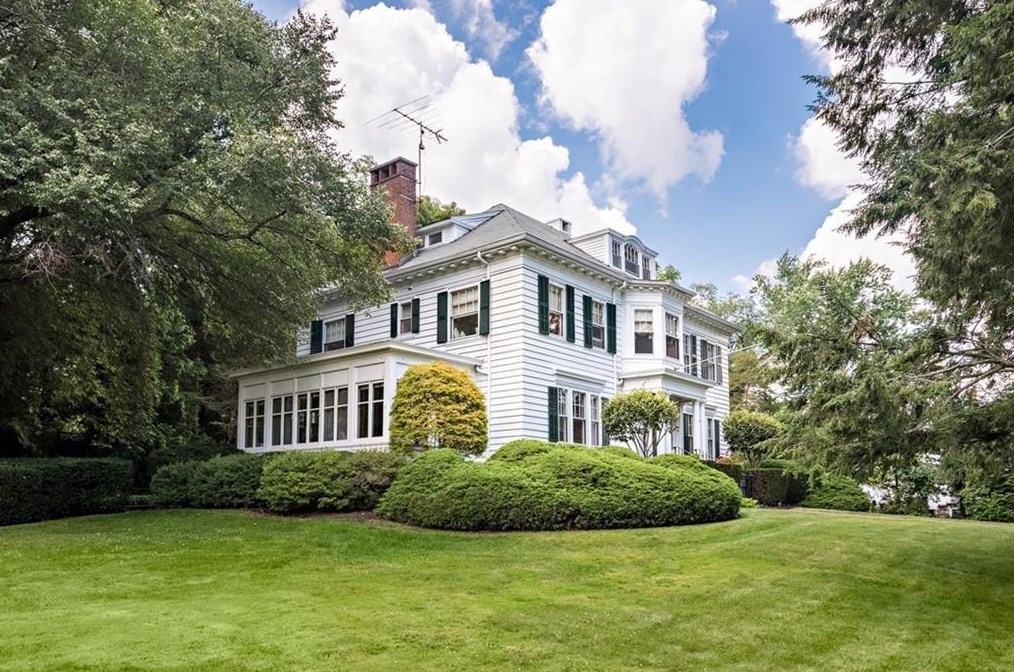 291 Spencer Ave, Warwick, RI 02818