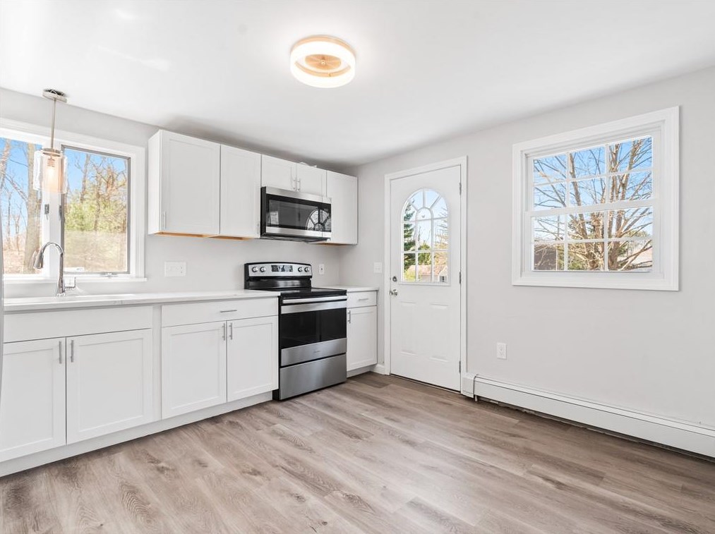 515 Forbes St, East Providence RI  02915-1610 exterior