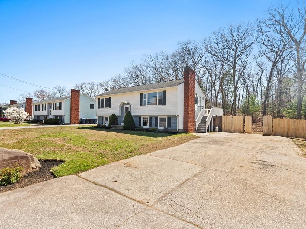 515 Forbes St, East Providence RI  02915-1610 exterior