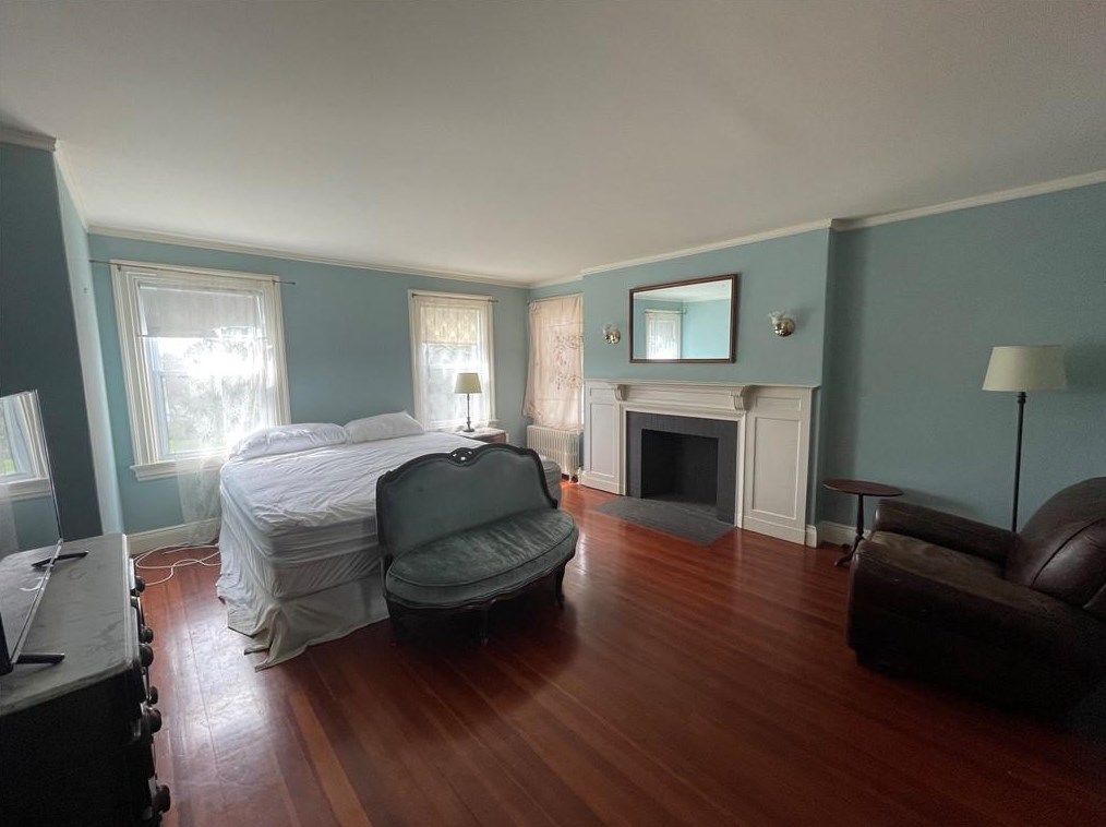 45 Woodlawn Ave, Bristol RI  02809-3009 exterior