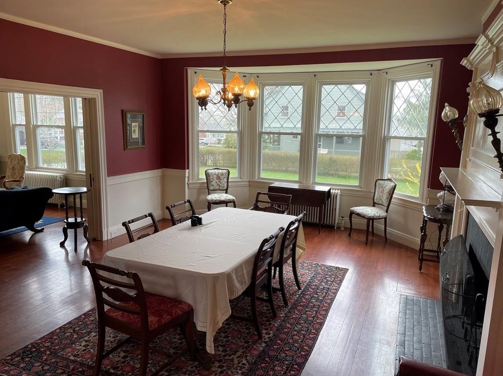 45 Woodlawn Ave, Bristol RI  02809-3009 exterior