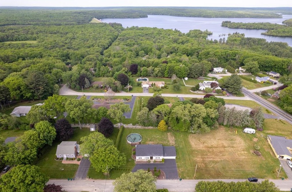 11 Set N Sun Dr, Scituate RI  02831-1828 exterior