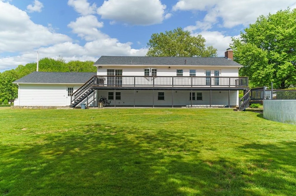 11 Set N Sun Dr, Scituate RI  02831-1828 exterior