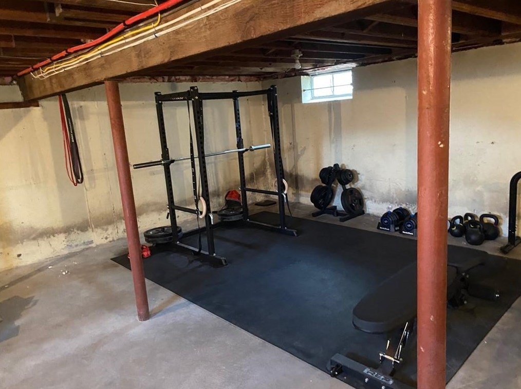 117 Eden Crest Dr, Cranston RI  02920-8145 exterior