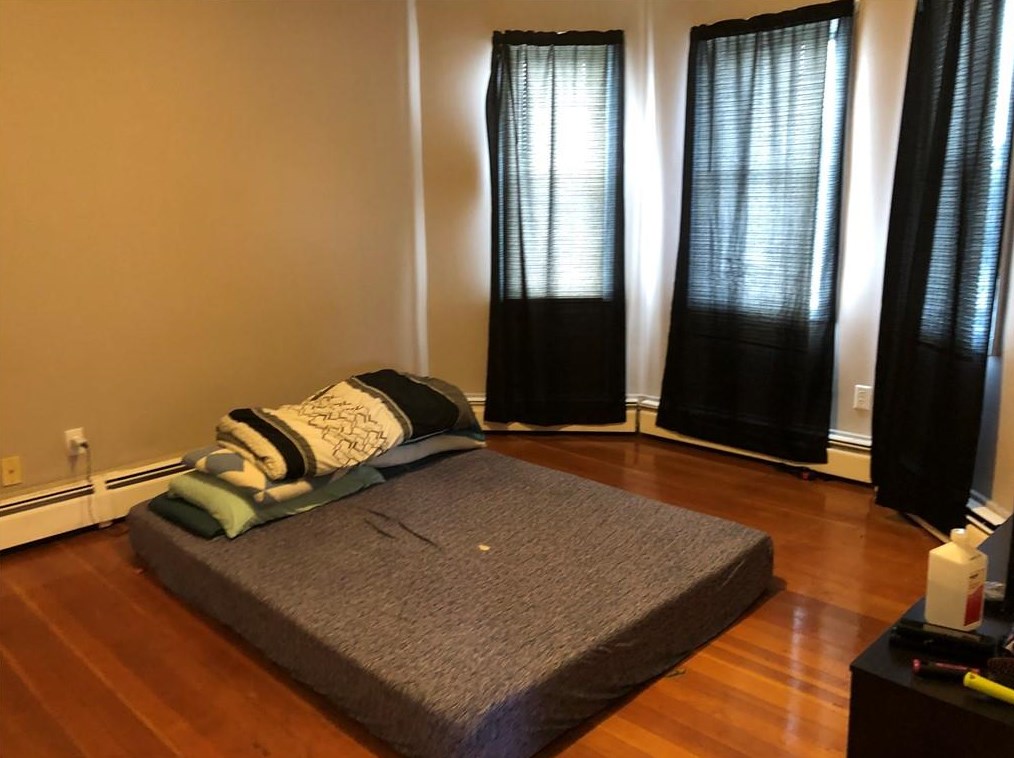 31 Casino Ave, Cranston RI 02920-6901 exterior