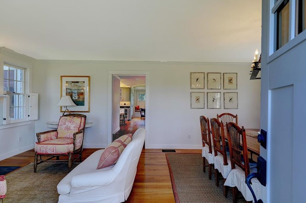 443 Barneys Joy Rd, Dartmouth MA 02748-1323 exterior