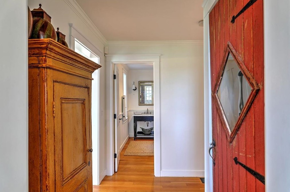 443 Barneys Joy Rd, Dartmouth MA 02748-1323 exterior