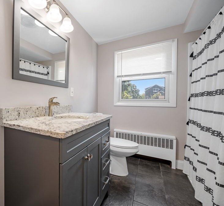 43 Crandall St, Providence RI 02908-1305 exterior