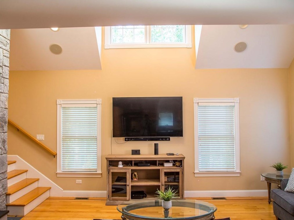 90 Cole St, Jamestown RI  02835-1324 exterior