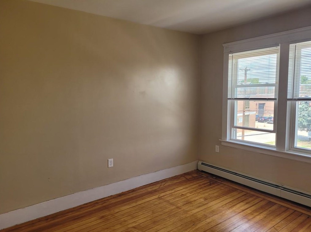 1506 Elmwood Ave, Cranston RI  02910-3819 exterior