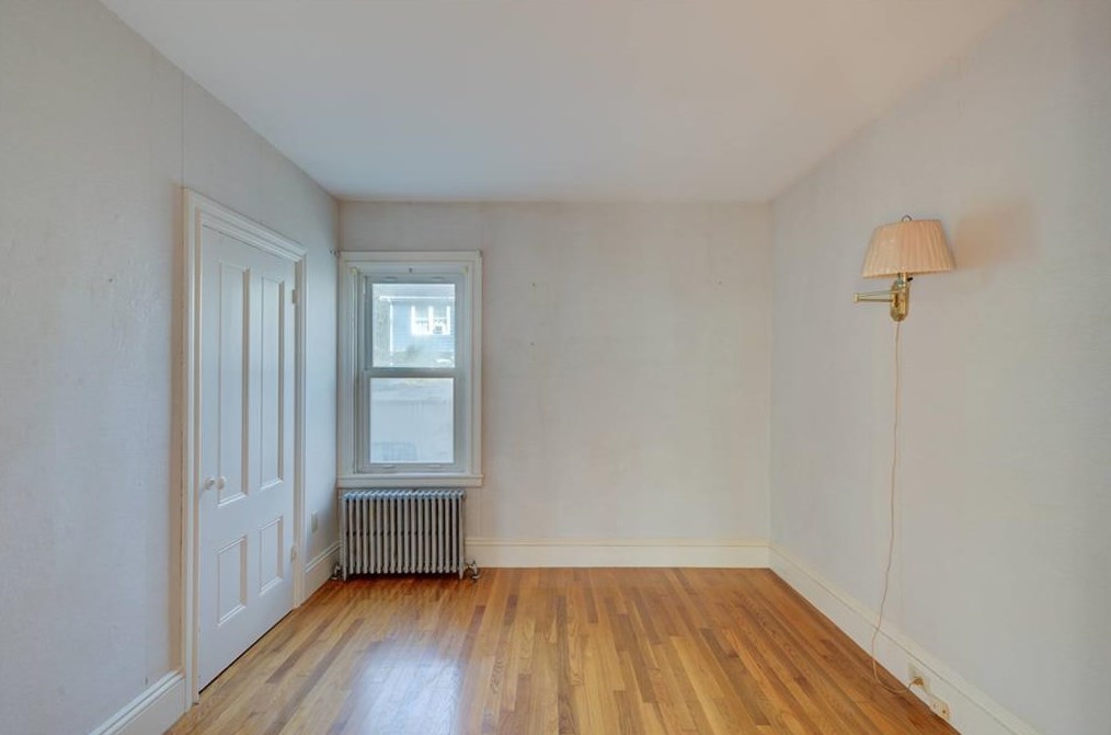 124 Wood St, Bristol RI 02809-3231 exterior