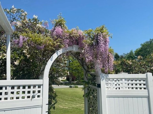 179 Taylor Rd, Portsmouth RI  02871-5416 exterior