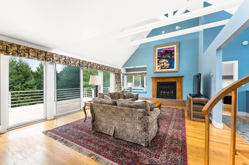 179 Taylor Rd, Portsmouth RI  02871-5416 exterior