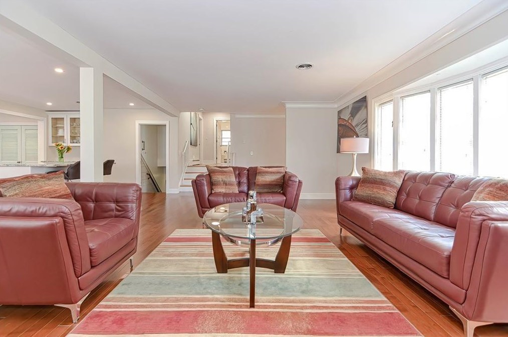 144 Glen Ridge Rd, Cranston RI  02920-6154 exterior