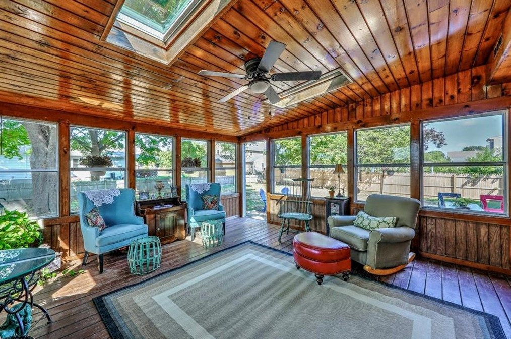 10 Whipple Ave, Barrington RI 02806-2919 exterior