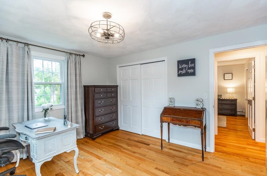 5 Lisa Ann Ct, Smithfield RI 02828-1814 exterior