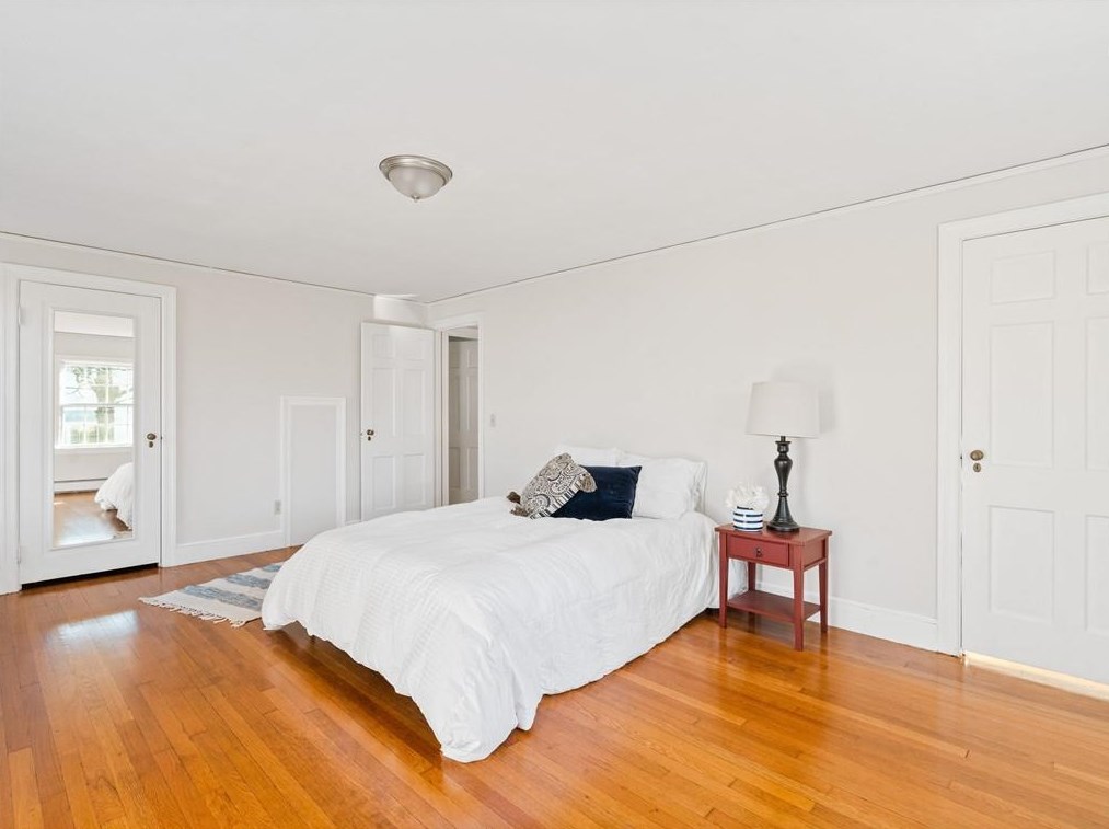 91 Greenwood Ave, East Providence RI  02916-1916 exterior