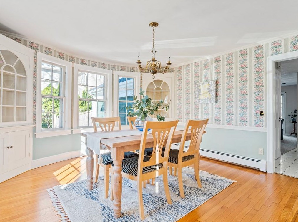 91 Greenwood Ave, East Providence RI  02916-1916 exterior