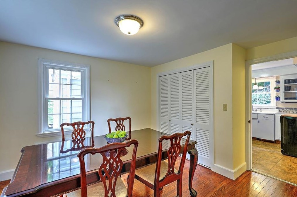 16 Cormier Rd, Lincoln RI  02865-3104 exterior