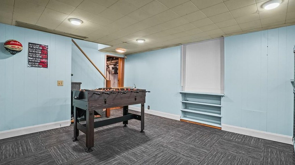 36 Greenwood St, Cranston RI 02910-1907 exterior