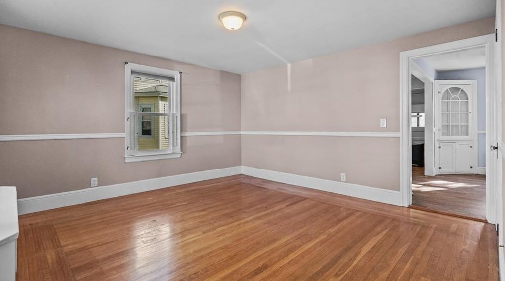 36 Greenwood St, Cranston RI 02910-1907 exterior